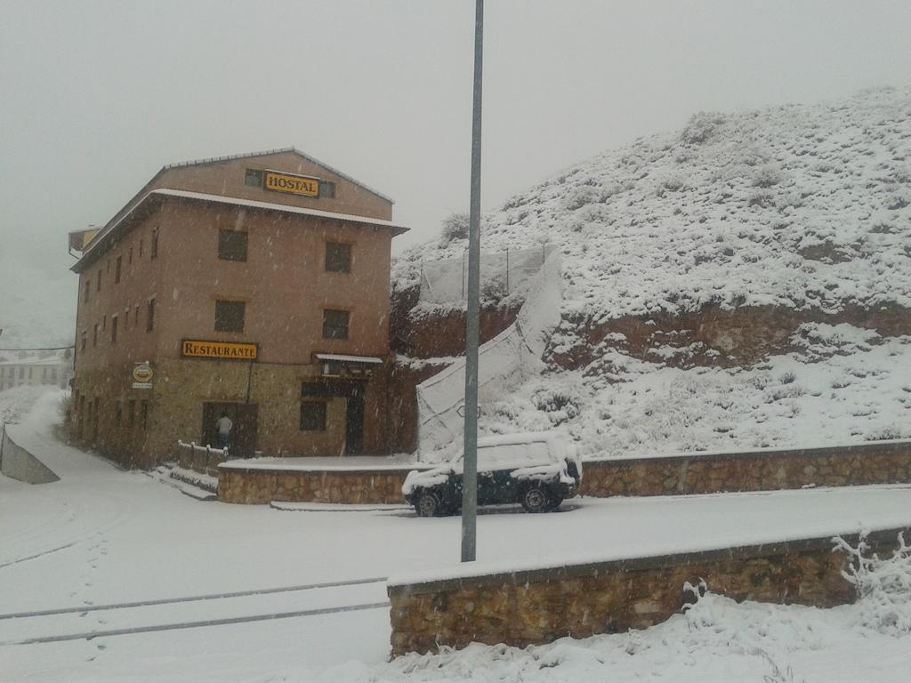 Hostal El Olmo Camarena de la Sierra Esterno foto