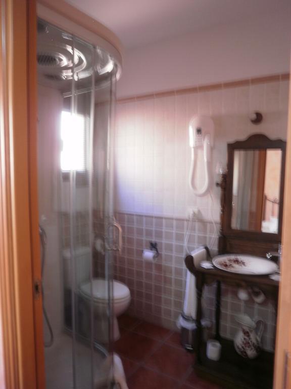 Hostal El Olmo Camarena de la Sierra Camera foto